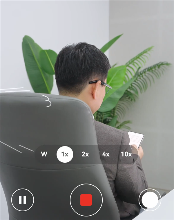 何刚爆料华为新形态手机：1610比例 横看竖看怎么看都过瘾