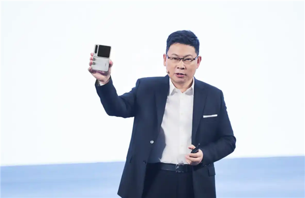华为新折叠屏手机：为何风评两极分化富联平台|富联娱乐注册登录缩略图