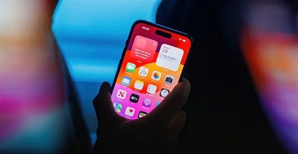 苹果终于不挤牙膏了！20周年新款iPhone大曝光：几乎全玻璃、曲面环绕屏设计富联平台|富联娱乐注册登录缩略图